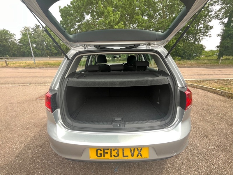 Volkswagen Golf Gt Bluemotion Technology Tdi  #17