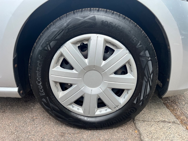 Volkswagen Golf Gt Bluemotion Technology Tdi  #27