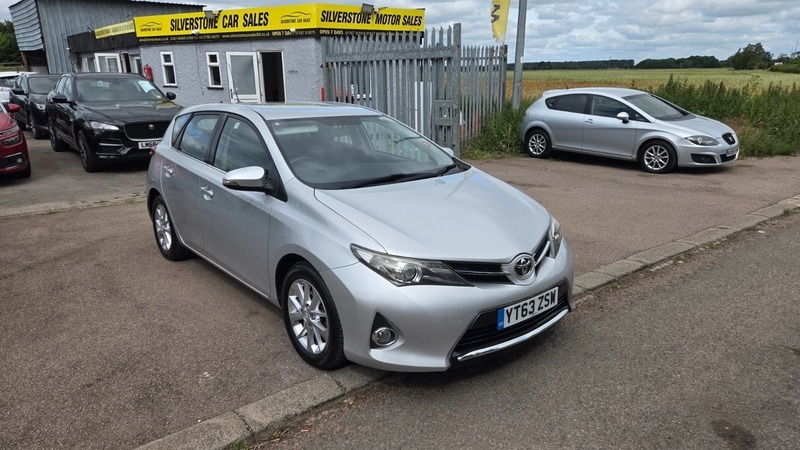 Toyota Auris Valvematic Icon Silver #4