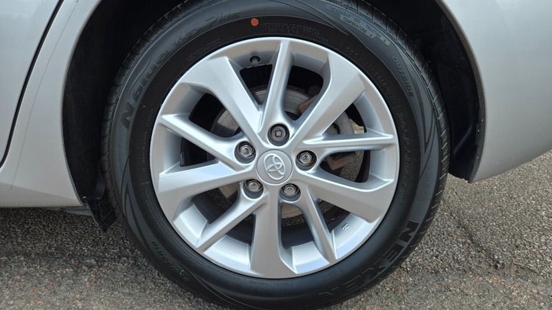 Toyota Auris Hatchback Grey #37