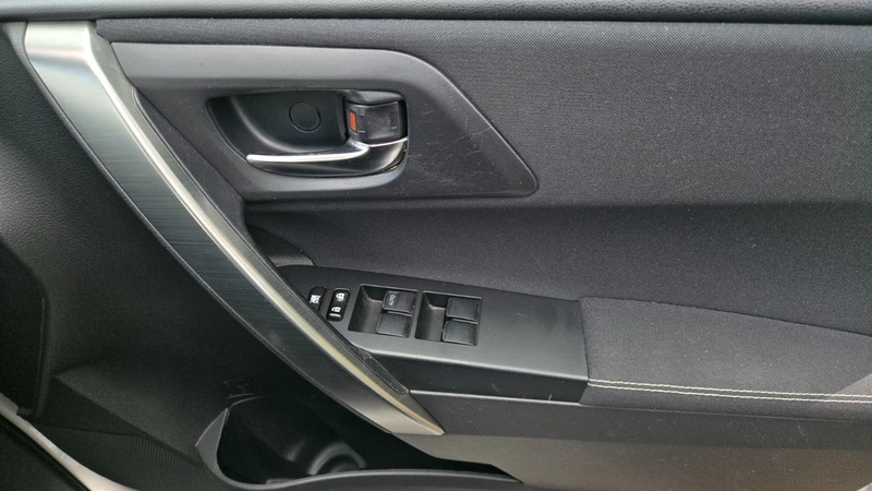 Toyota Auris Hatchback Grey #28