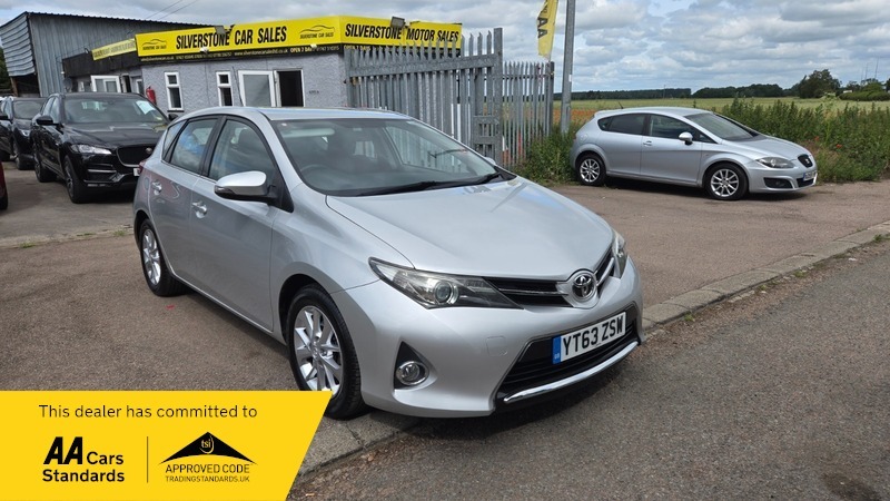 Toyota Auris Valvematic Icon Silver