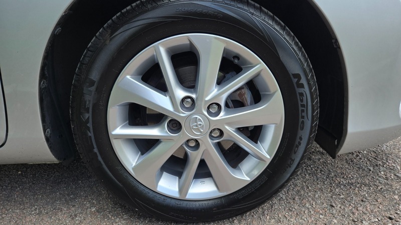 Toyota Auris Hatchback Grey #35