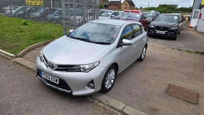 Toyota Auris Valvematic Icon Silver #6