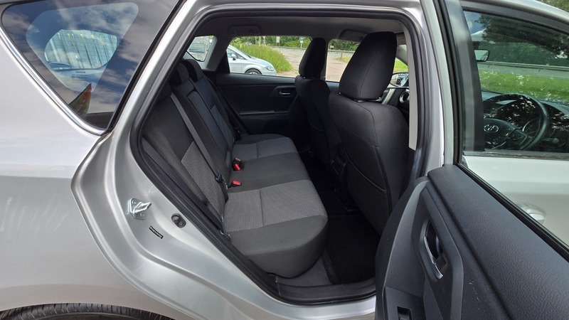 Toyota Auris Hatchback Grey #17