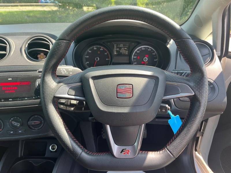 Seat Ibiza 1.2 Tsi Se Dsg Red #19