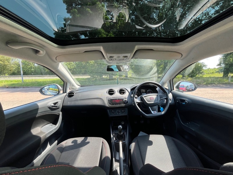 Seat Ibiza 1.2 Tsi Se Dsg Red #17