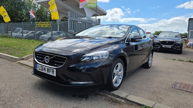 Volvo V40 D2 Se Nav Black #3