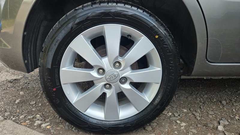 Kia RIO 1.4 1 Hatchback 150 Gkm, 95 Bh Silver #36