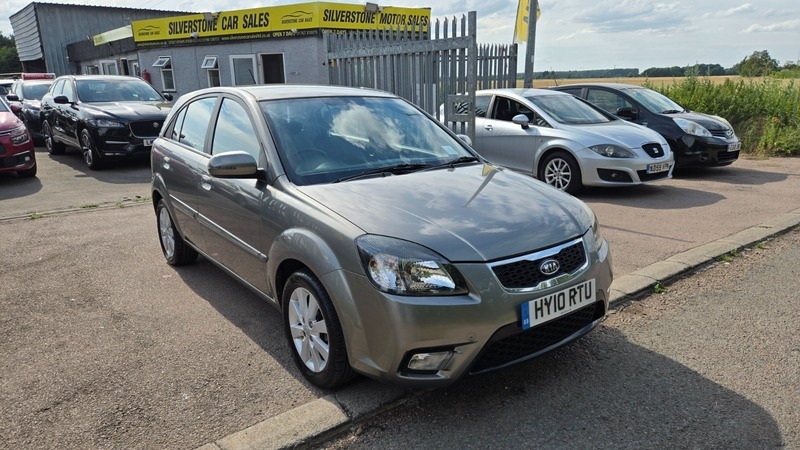 Kia RIO Graphite Silver