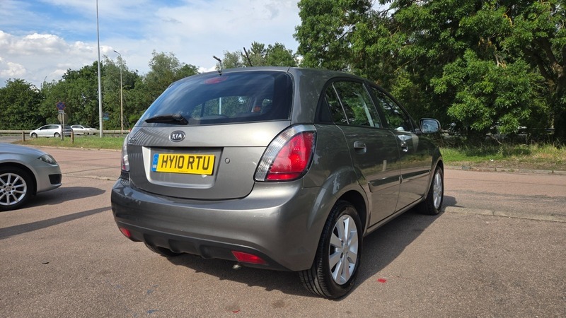 Kia RIO 1.4 1 Hatchback 150 Gkm, 95 Bh Silver #10