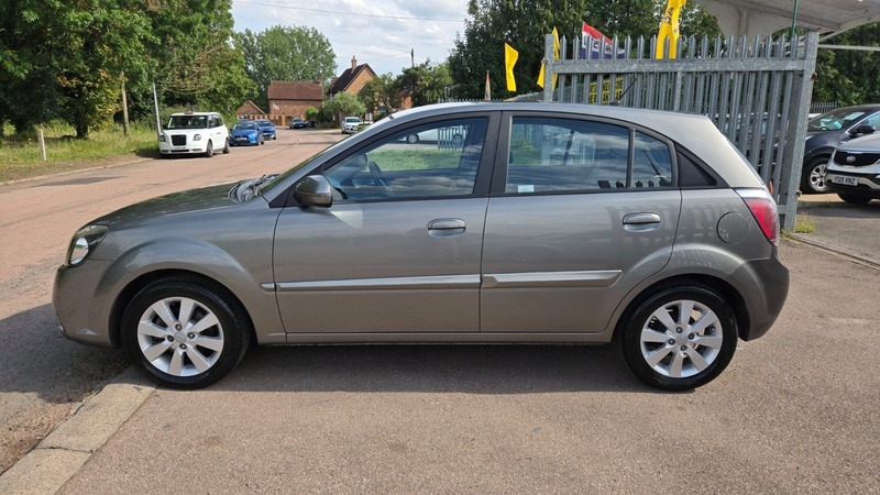 Kia RIO 1.4 1 Hatchback 150 Gkm, 95 Bh Silver #7