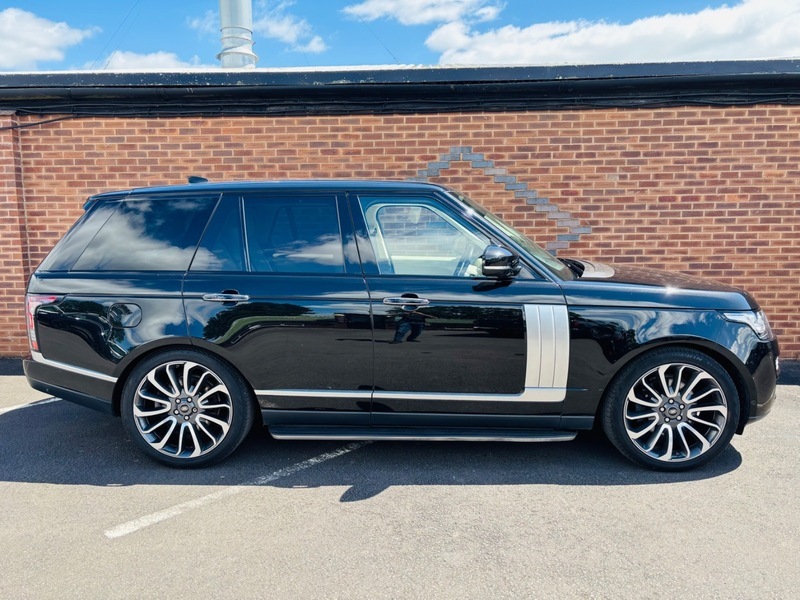 Land Rover Range Rover Tdv6 Vogue Se Black #2