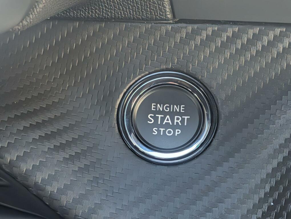 Peugeot 2008 1.2 Puretech Active Start Stop Red #13