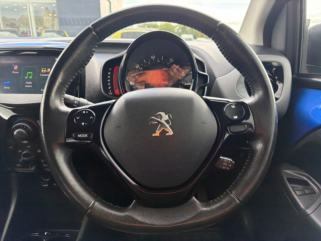 Peugeot 108 1.0 72 Active Red #30
