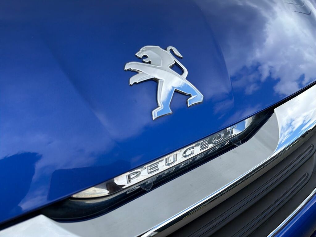 Peugeot 108 1.0 72 Active Red #25