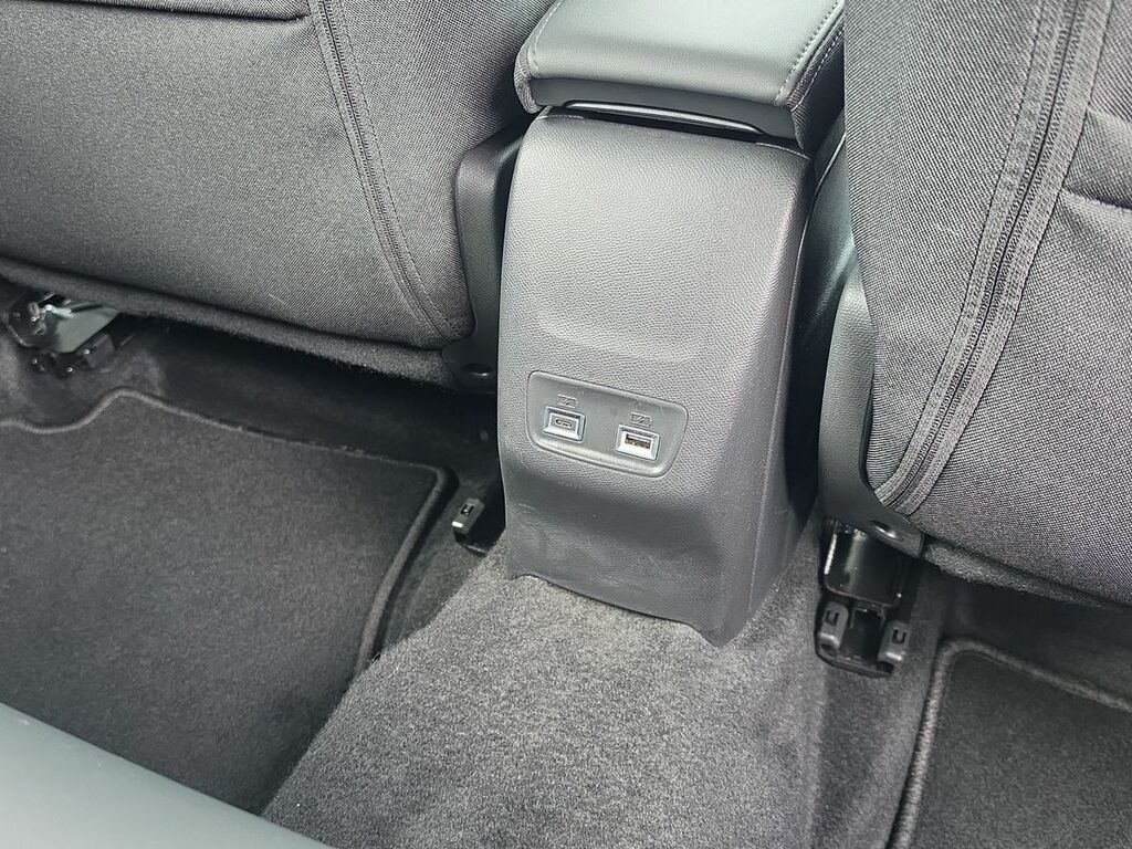 Peugeot e-2008 50Kwh Allure Suv Blue #42