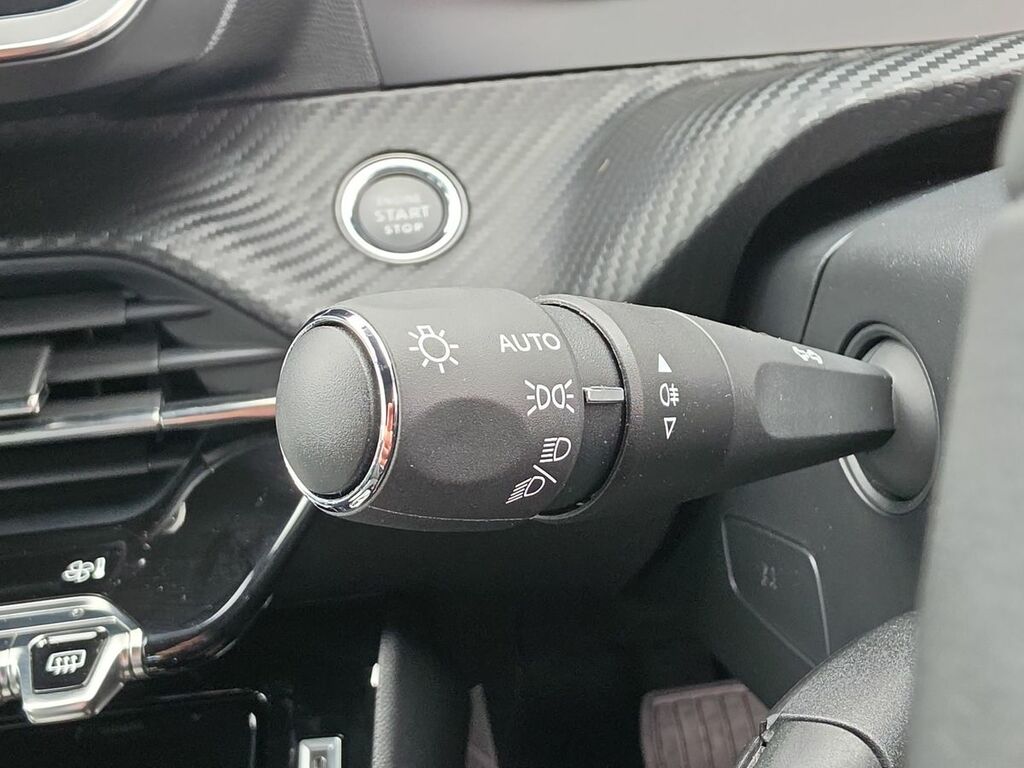 Peugeot e-2008 50Kwh Allure Suv Blue #22