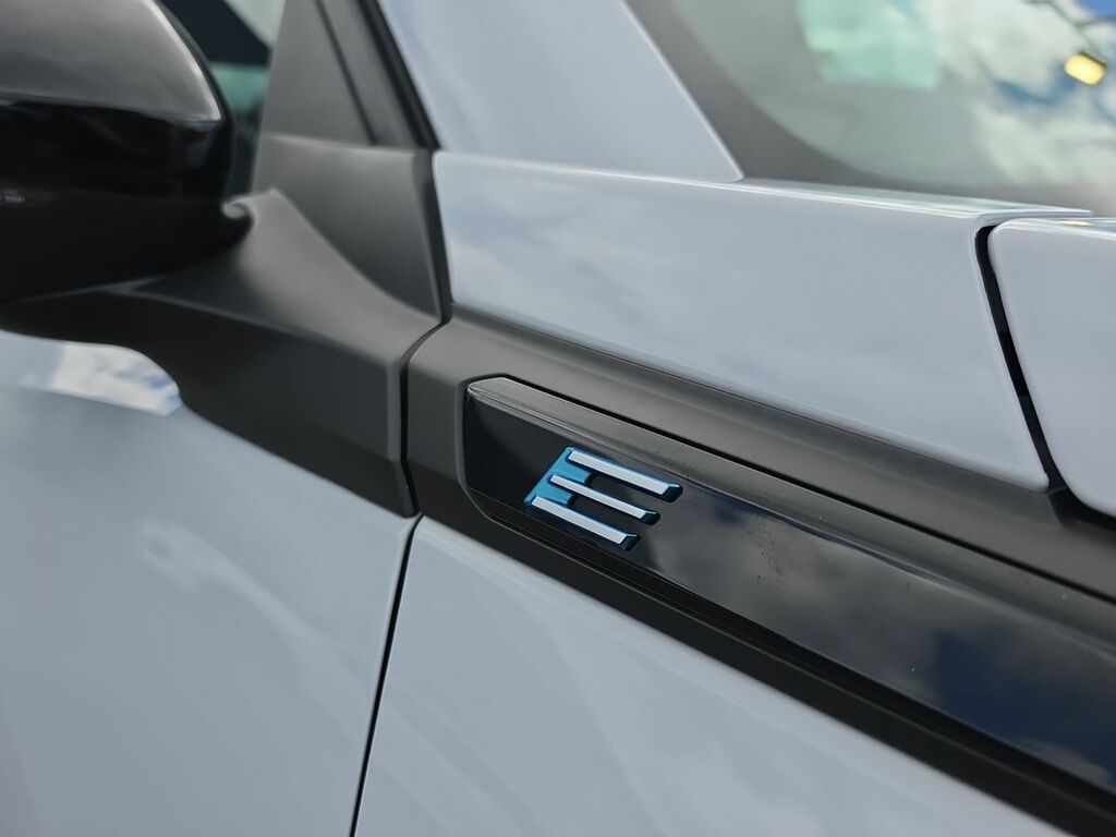 Peugeot e-2008 50Kwh Allure Suv Blue #43