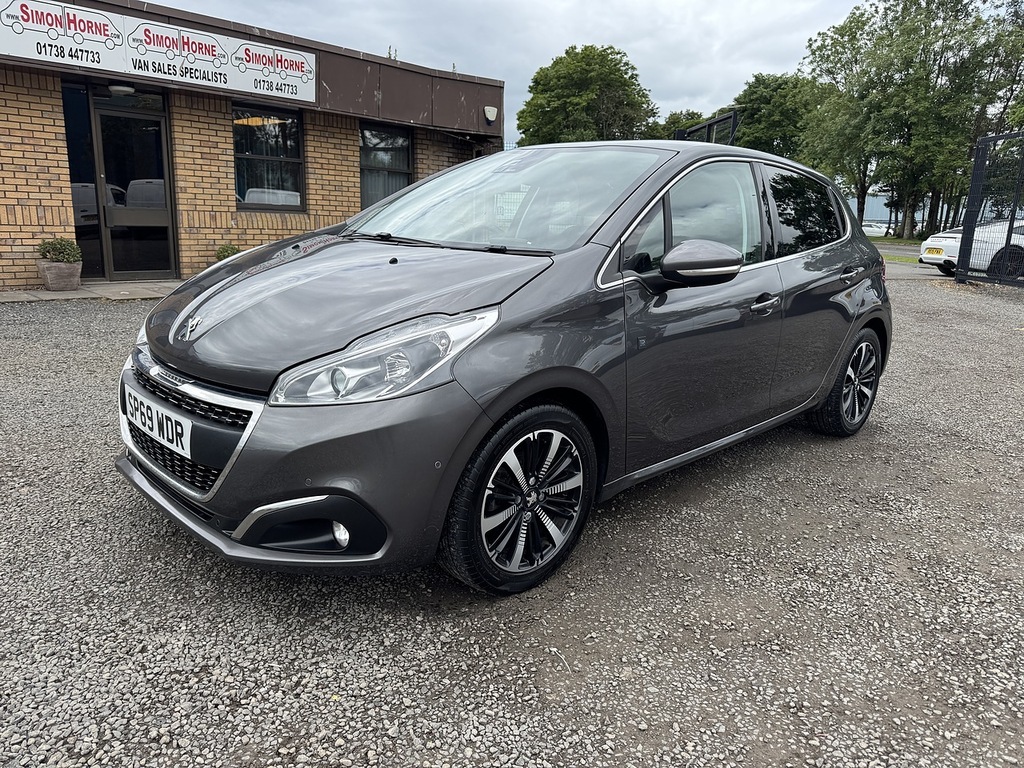 Peugeot 208 1.2 Puretech Tech Edition Grey