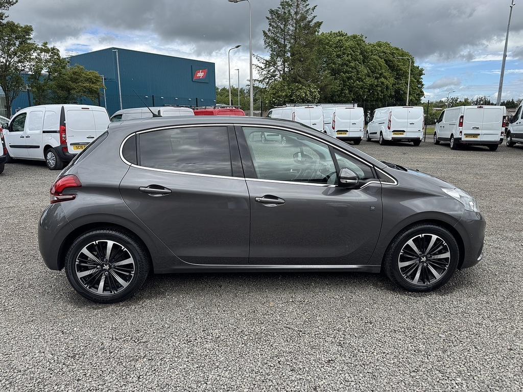 Peugeot 208 1.2 Puretech Tech Edition Grey #4