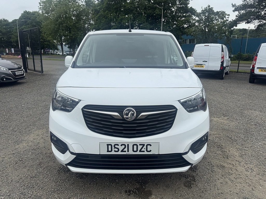 Vauxhall Combo 2000 L1 Sportive 1.5Td 100Ps White