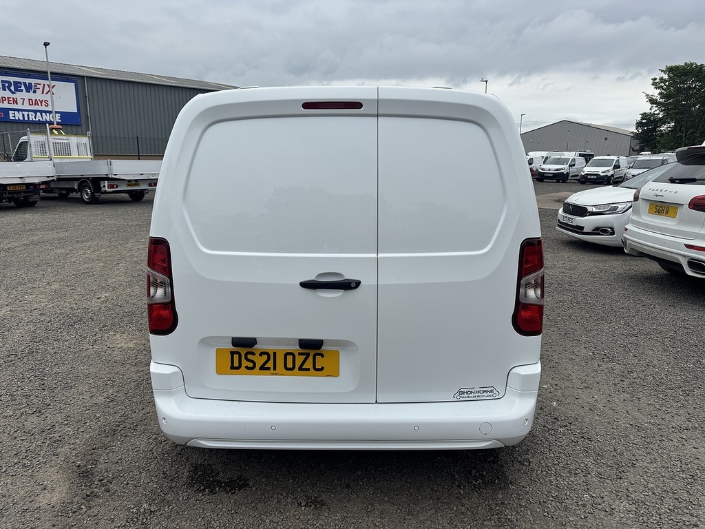 Vauxhall Combo 2000 L1 Sportive 1.5Td 100Ps White #5