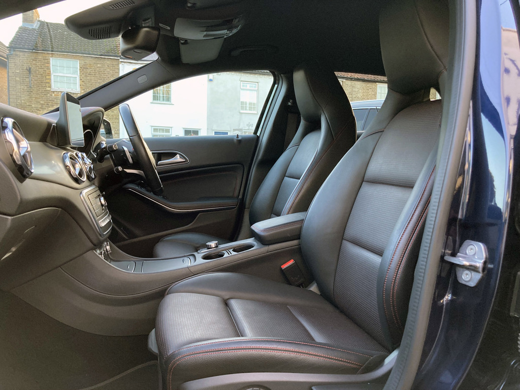 Mercedes-Benz GLA Class Gla 220 D 4Matic Sport Blue #10