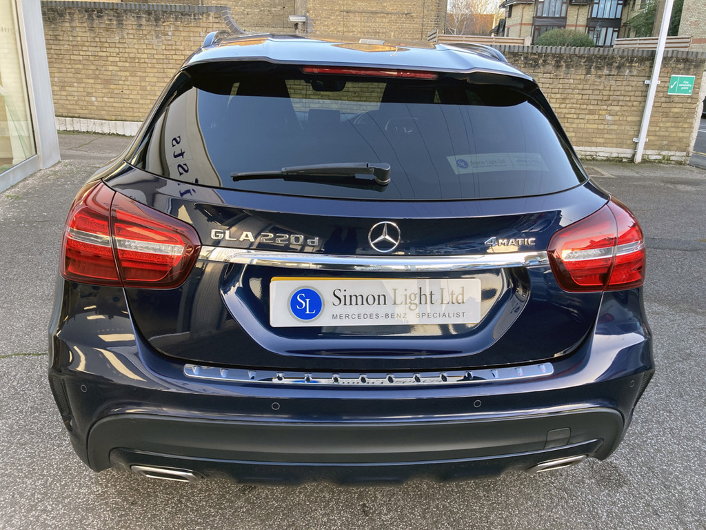 Mercedes-Benz GLA Class Gla220d Amg Line Premium 4-Matic Eu6  #4