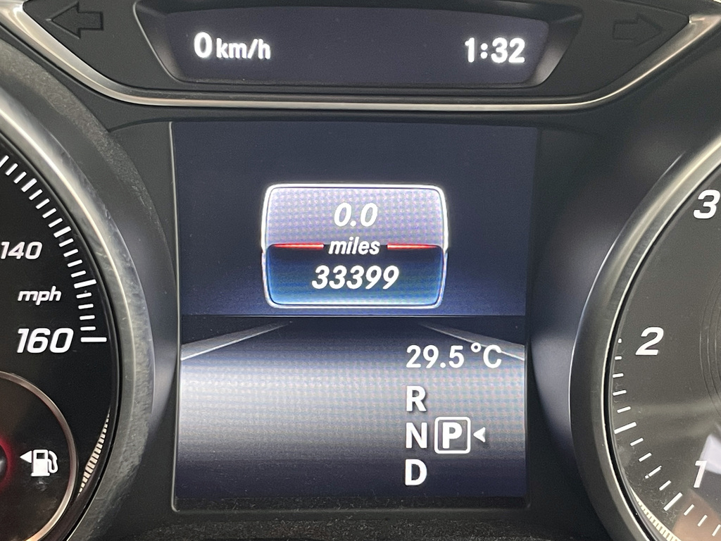 Mercedes-Benz GLA Class Gla220d Amg Line 4-Matic Eu6 White #6
