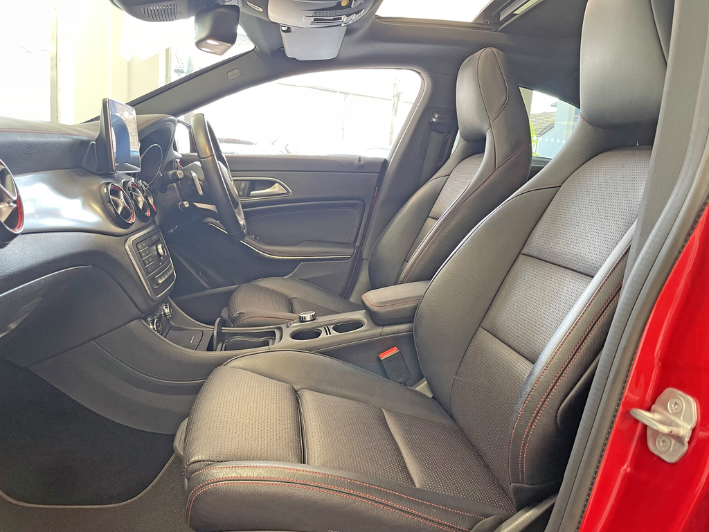 Mercedes-Benz CLA Class 2.1L Amg Line Black #10