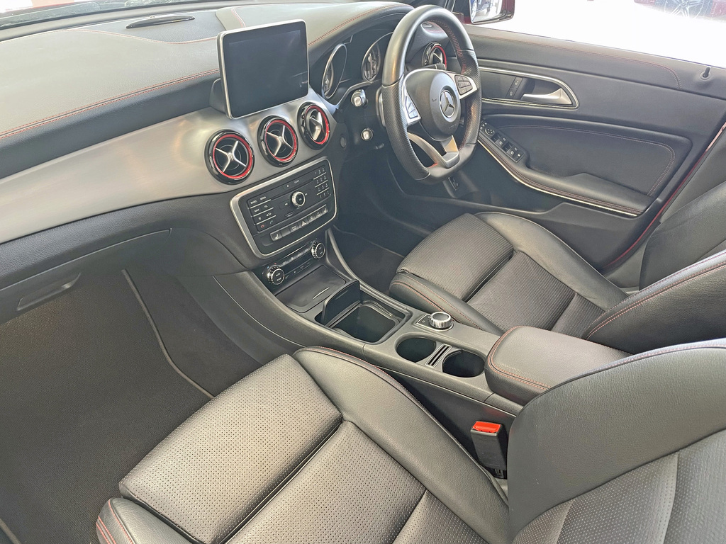 Mercedes-Benz CLA Class 2.1L Amg Line Black #11