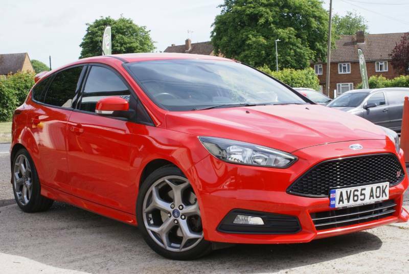 Ford Focus 2.0T Ecoboost St-2 - 2015 65 Red