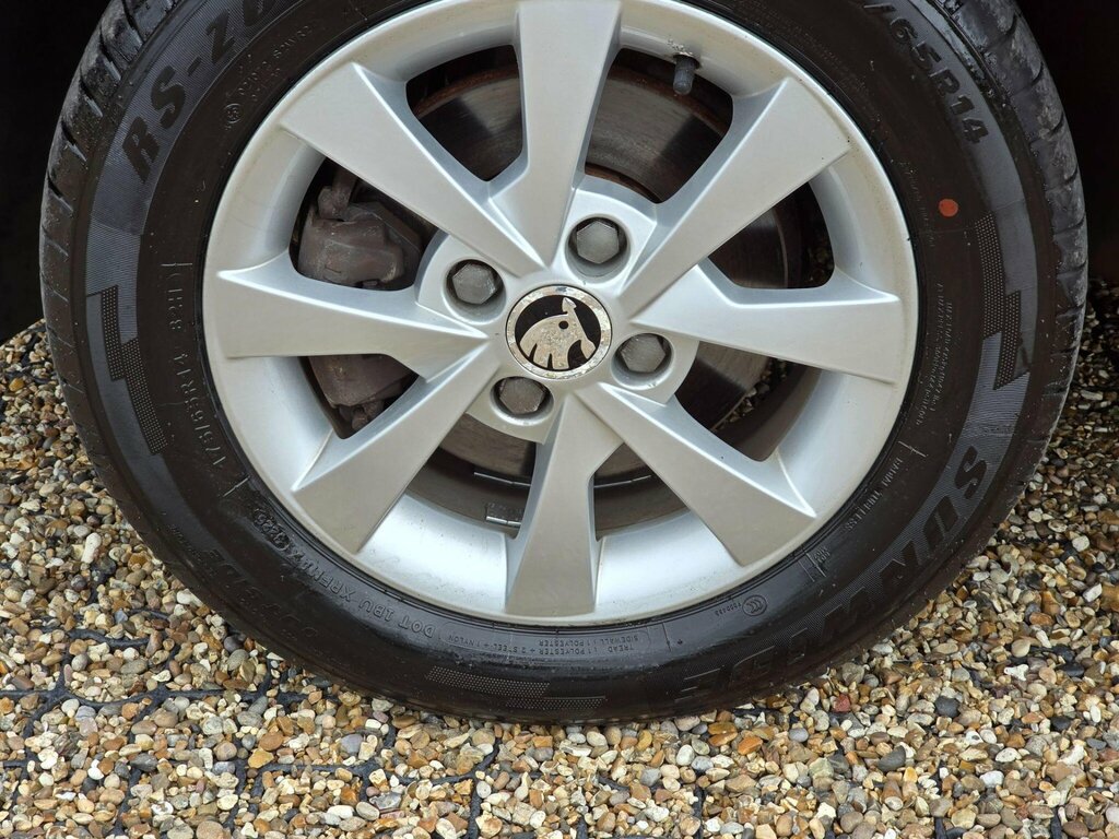 Skoda Citigo Hatchback White #17