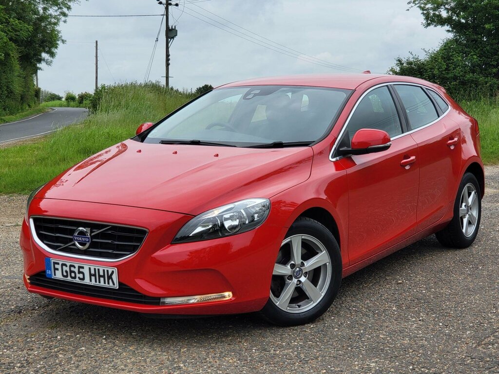 Volvo V40 2.0 T2 Se Euro 6 Ss Red #2