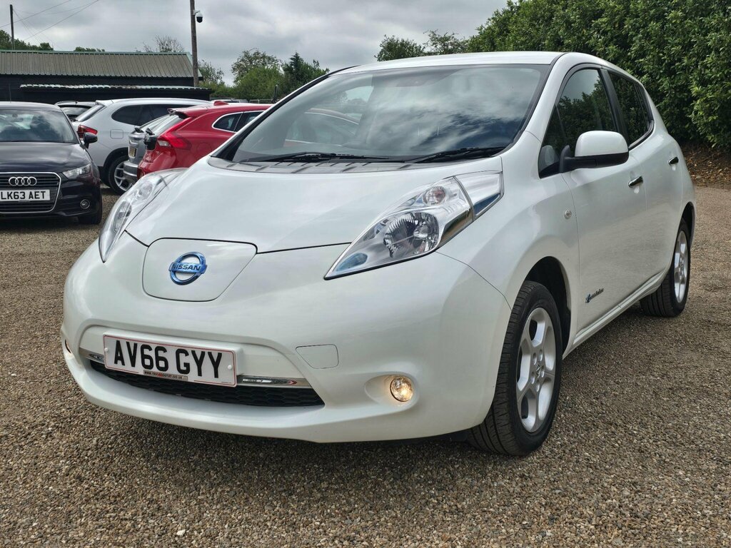 Nissan Leaf 24Kwh Acenta White #2