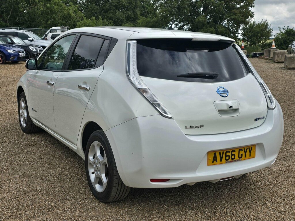 Nissan Leaf 24Kwh Acenta White #5