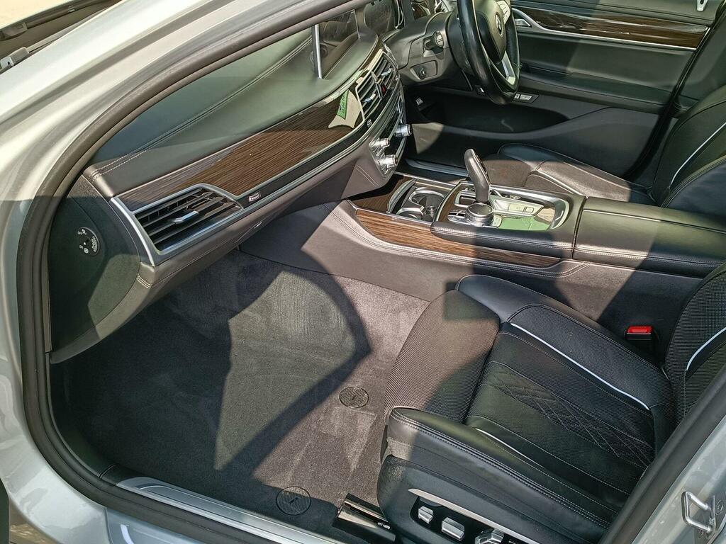 BMW 7 Series 730D Xdrive M Sport White #17