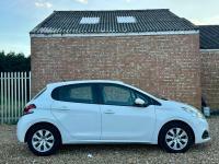 Peugeot 208 Hatchback Red #33