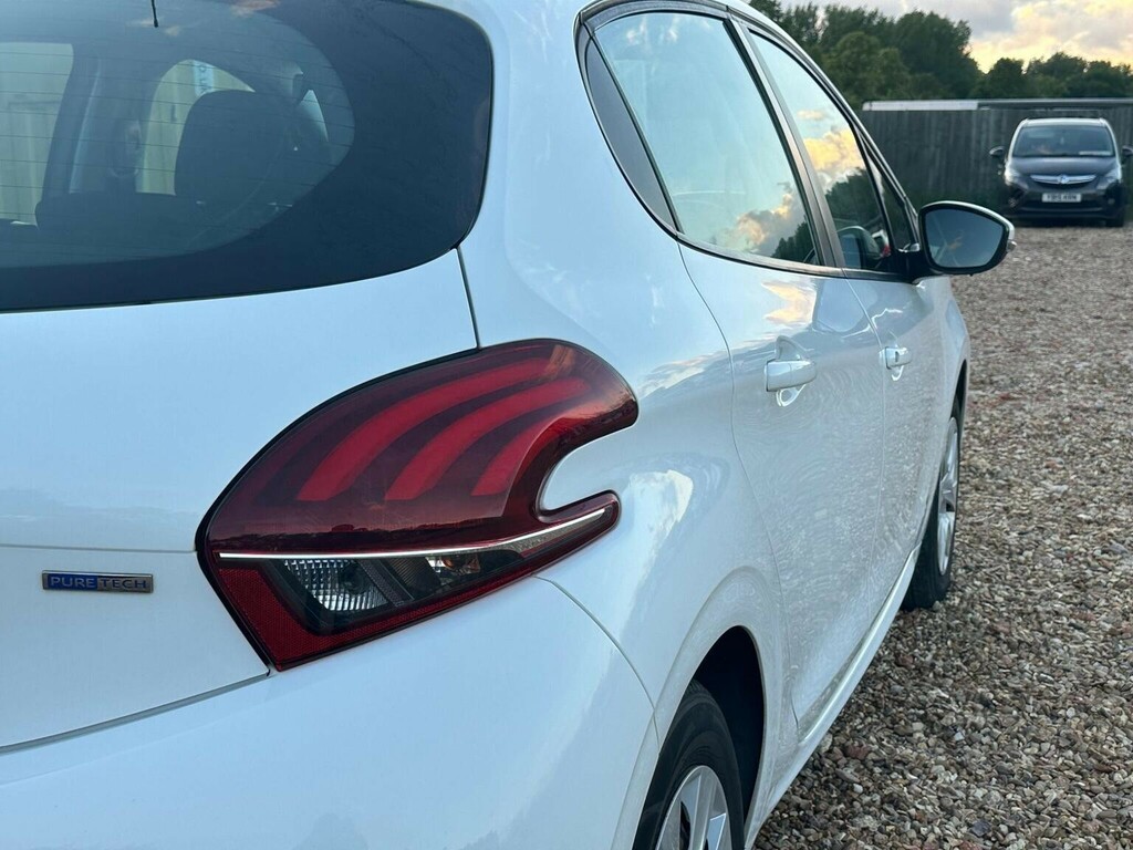 Peugeot 208 Hatchback Red #13