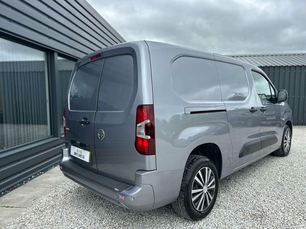Vauxhall Combo 1.5 Turbo D 2300 Sportive L2 H1 Euro 6 Grey #4