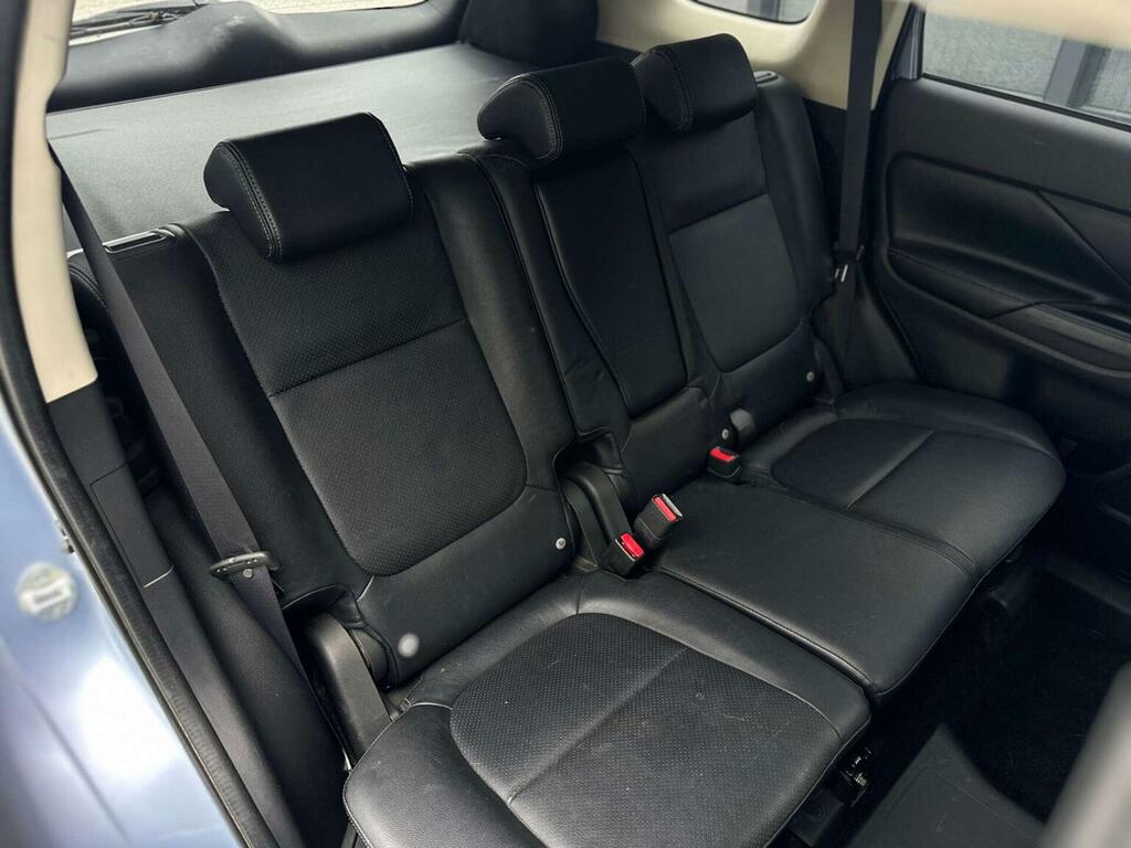 Mitsubishi Outlander Gx4 Black #39