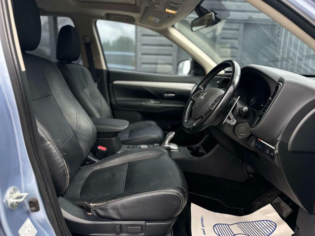 Mitsubishi Outlander Gx4 Black #29