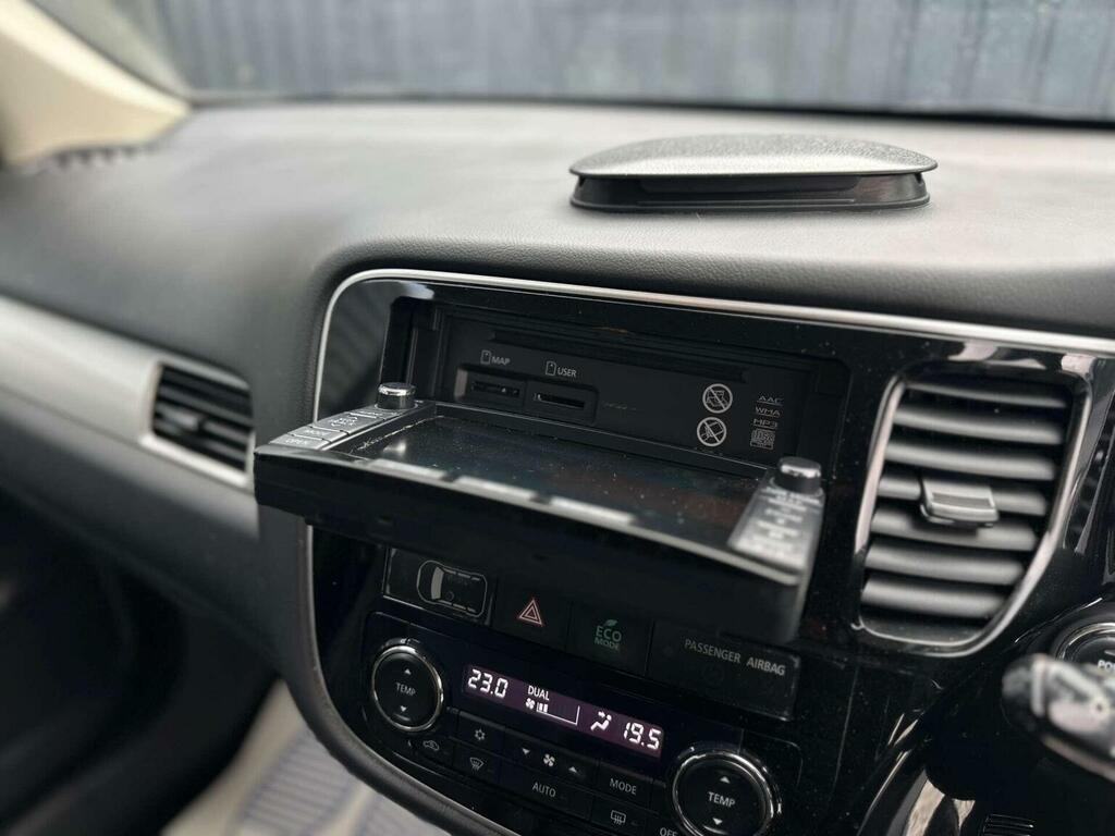 Mitsubishi Outlander Gx4 Black #52