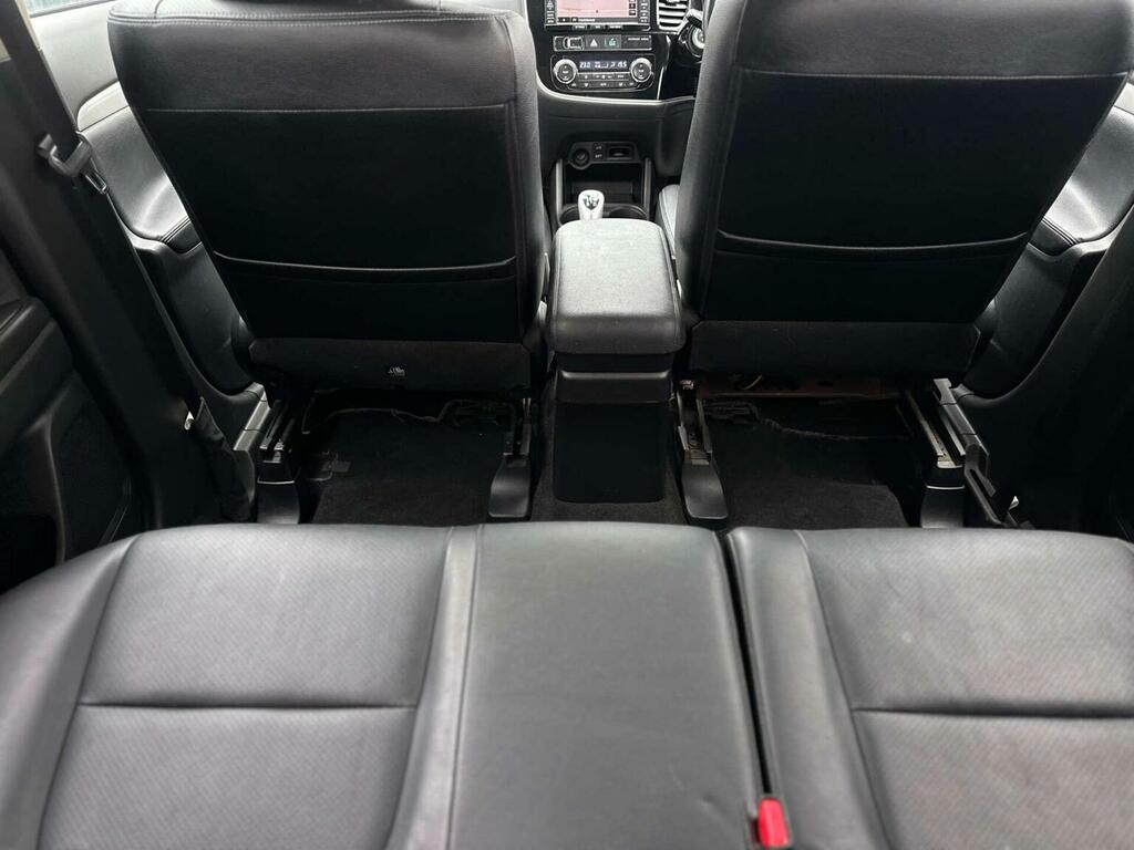 Mitsubishi Outlander Gx4 Black #46
