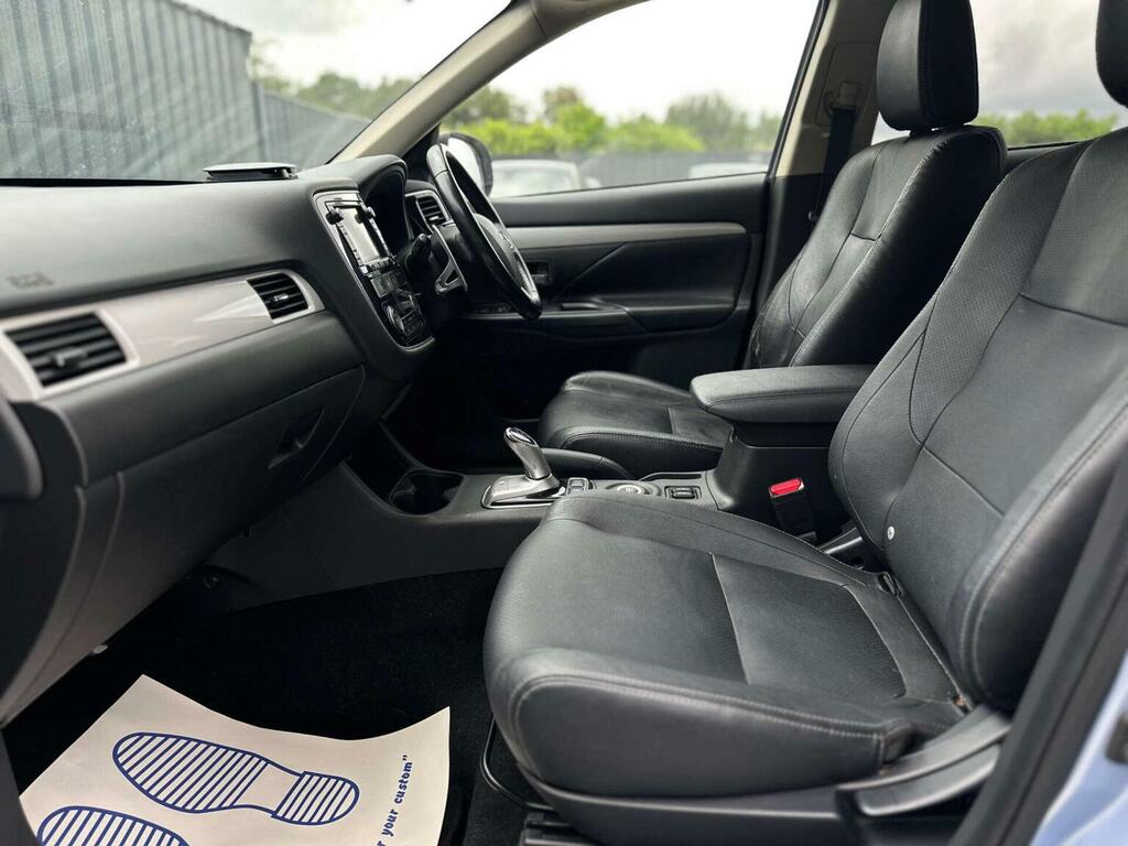 Mitsubishi Outlander Gx4 Black #38
