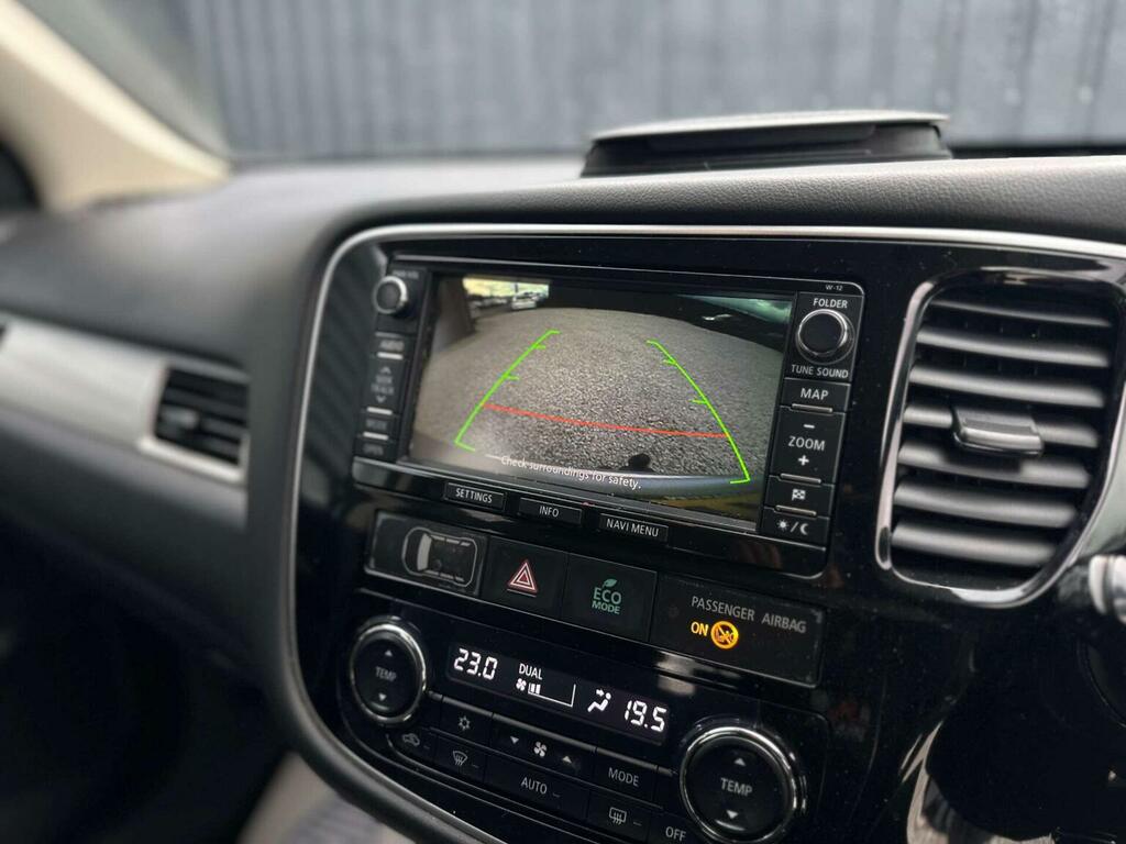 Mitsubishi Outlander Gx4 Black #35