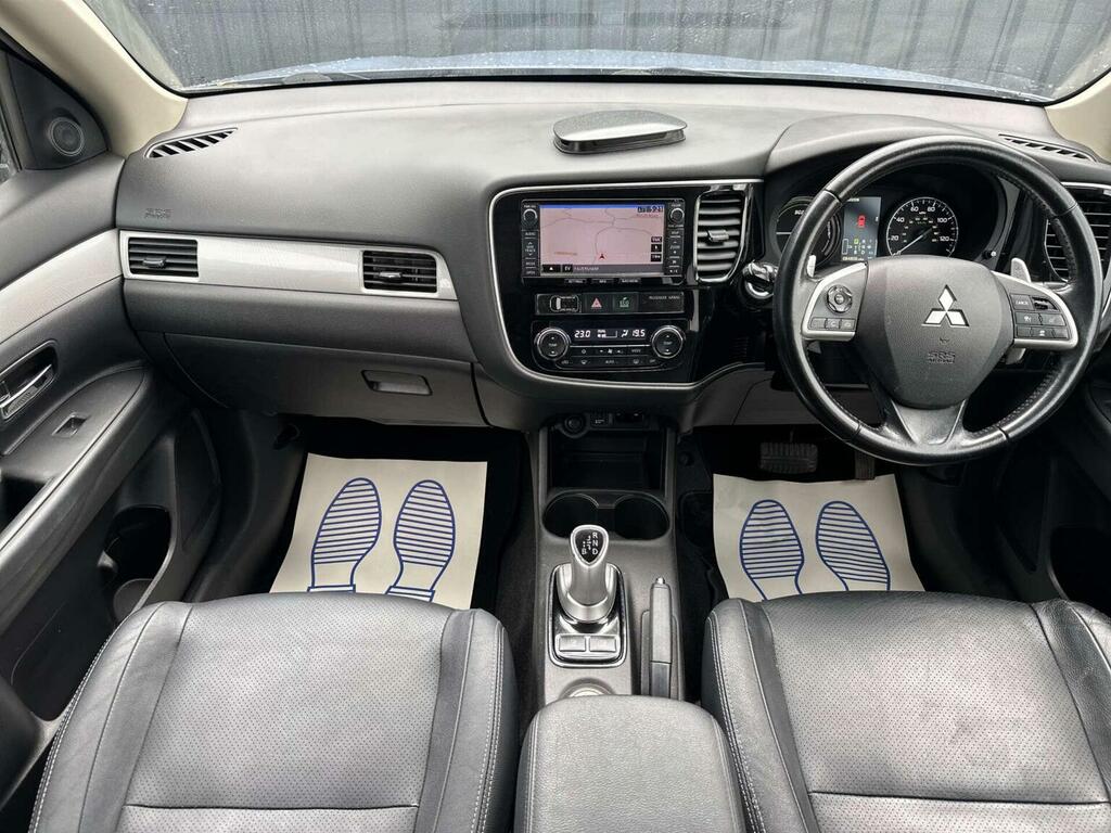 Mitsubishi Outlander Gx4 Black #49