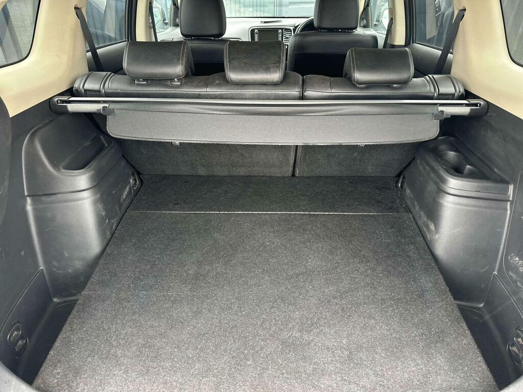 Mitsubishi Outlander Gx4 Black #26