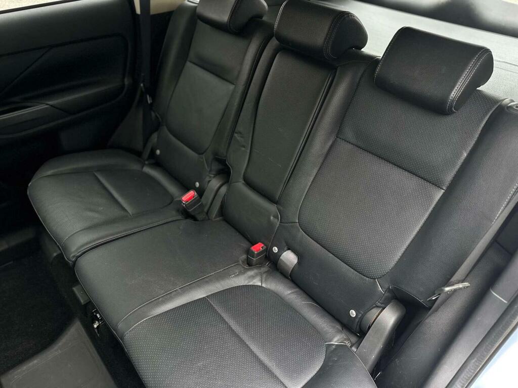 Mitsubishi Outlander Gx4 Black #42